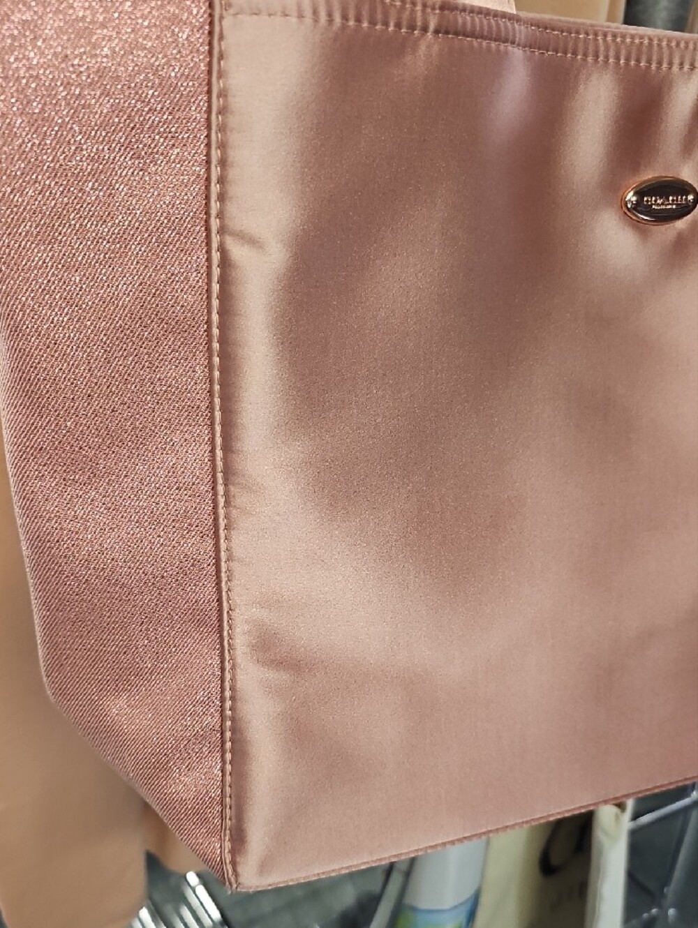 ✨ COACH Fragrance Limited Edition Pink Shimmer Tote Bag with Glitter Sides ✨ - Picture 5 of 6